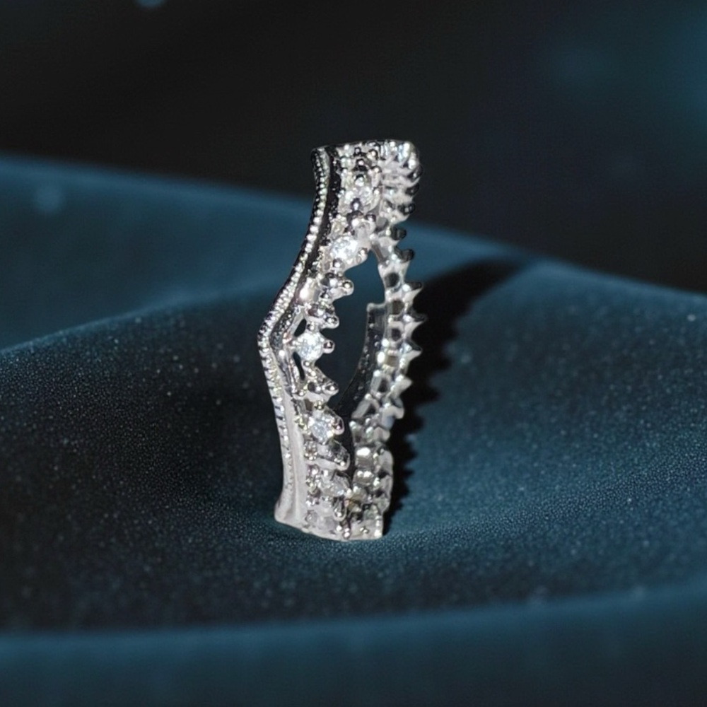 Elegant Silver Crown Ring